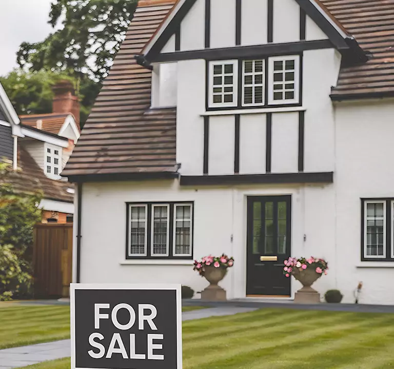 The Top-Rated Buyer to Sell House Off Market in Massapequa, NY